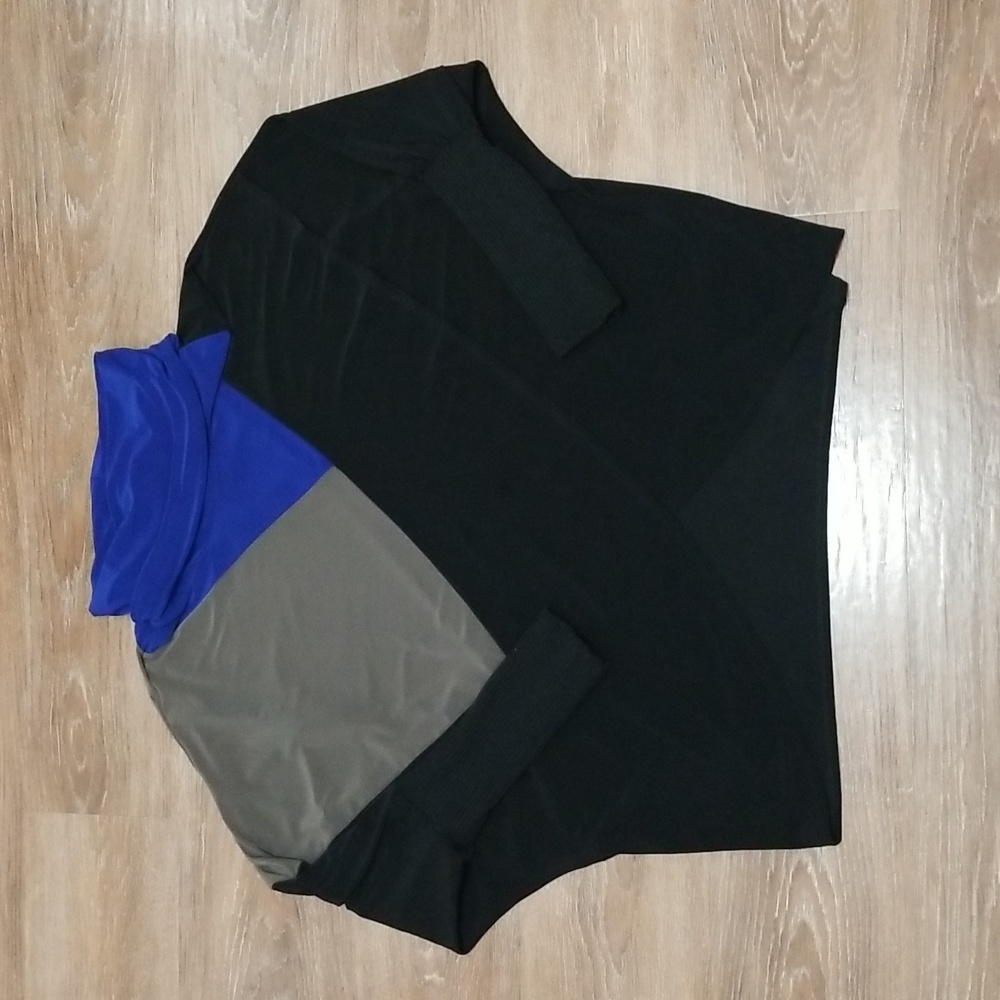 (14) Joseph Ribkoff Color Block Oversized Loose Fit Turtleneck Drop Shoulder